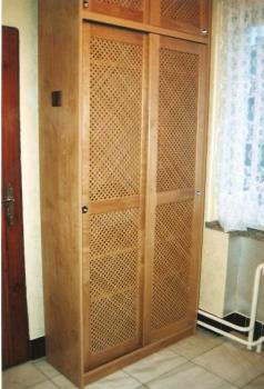 Šatní skříň - styl ratan